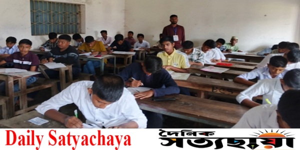 আশাশুনিতে কিশোরকণ্ঠ ফাউন্ডেশনের মেধাবৃত্তি পরীক্ষা অনুষ্ঠিত আশাশুনিতে কিশোরকণ্ঠ ফাউন্ডেশনের মেধাবৃত্তি পরীক্ষা অনুষ্ঠিত