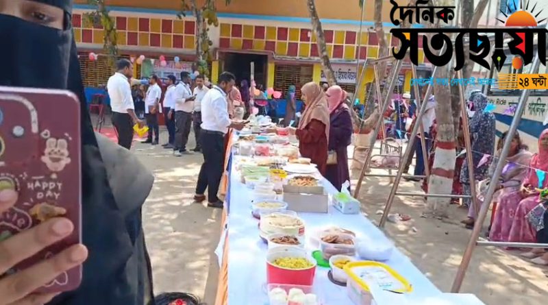 সাতক্ষীরা পাবলিক স্কুল এন্ড কলেজে টিফিন বিনিময় অনুষ্ঠান উদযাপন সাতক্ষীরা পাবলিক স্কুল এন্ড কলেজে টিফিন বিনিময় অনুষ্ঠান উদযাপন