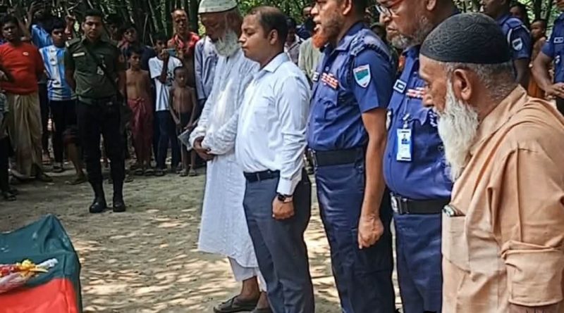 সাতক্ষীরা দেবহাটার বীরমুক্তিযোদ্ধার রাষ্টীয় মর্যাদায় দাফন সাতক্ষীরা দেবহাটার বীরমুক্তিযোদ্ধার রাষ্টীয় মর্যাদায় দাফন