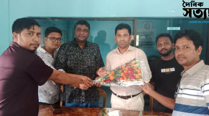 সাতক্ষীরা নোঙ্গর একাডেমীতে সমাজসেবা অফিসারের পরিদর্শন